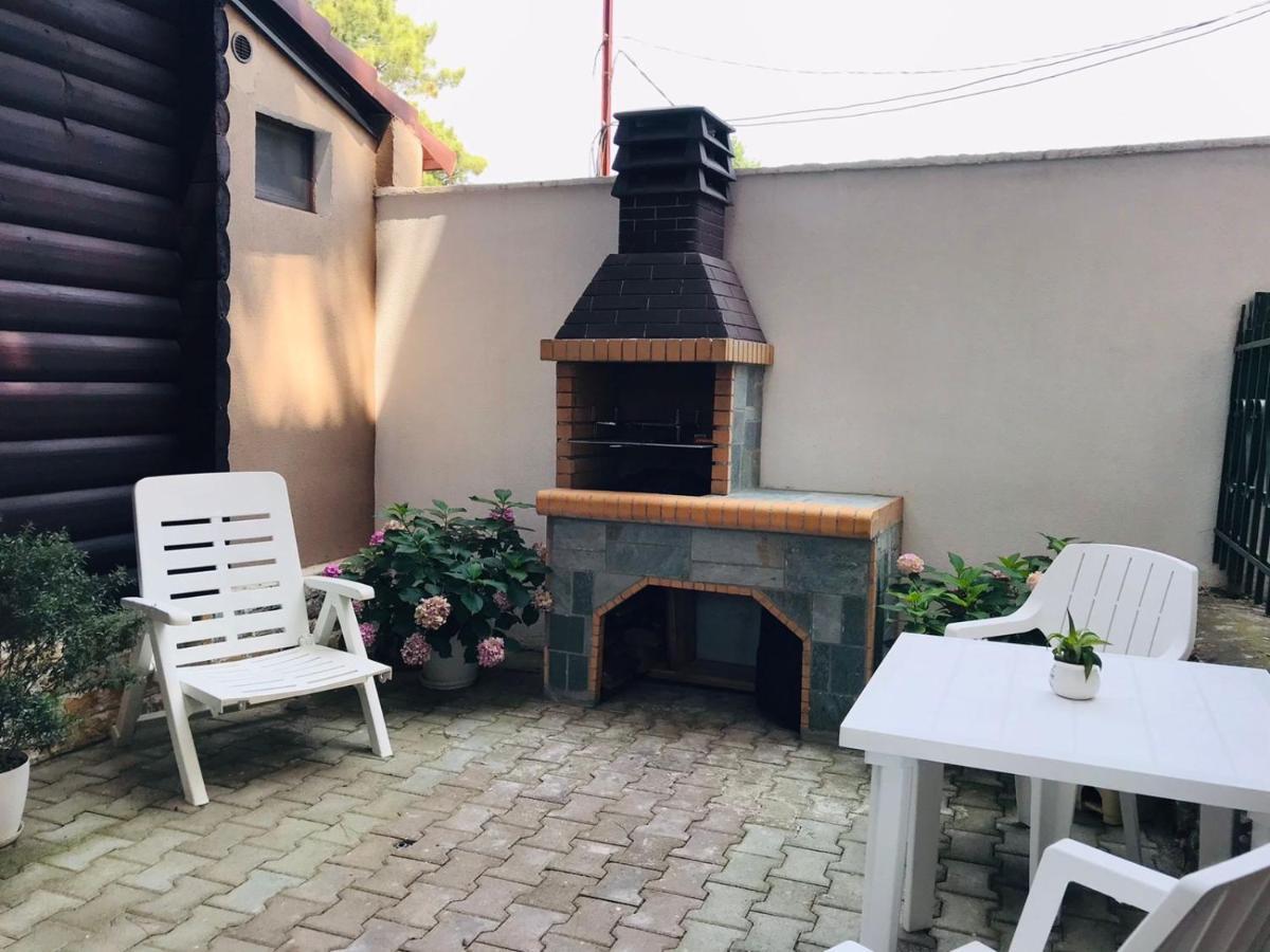 Vila Lulebore Velipojë エクステリア 写真